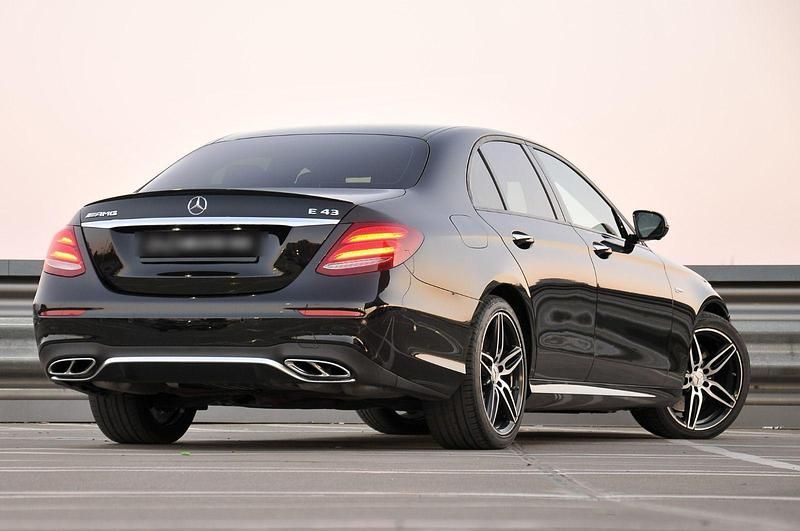 Gebraucht Mercedes E43 AMG AMG 401 PS (294 kW) 2016 Schwarz Limousine