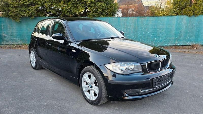 Schwarz Gebraucht 2009 BMW 116 Advantage Kleinwagen | 5.999 € (Etwas zu teuer) - Bild 1/4