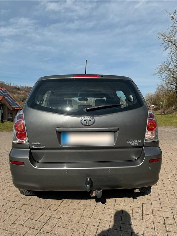 Gebraucht Toyota Corolla Verso 129 PS (94 kW) 2005 Grau Van / Kleinbus