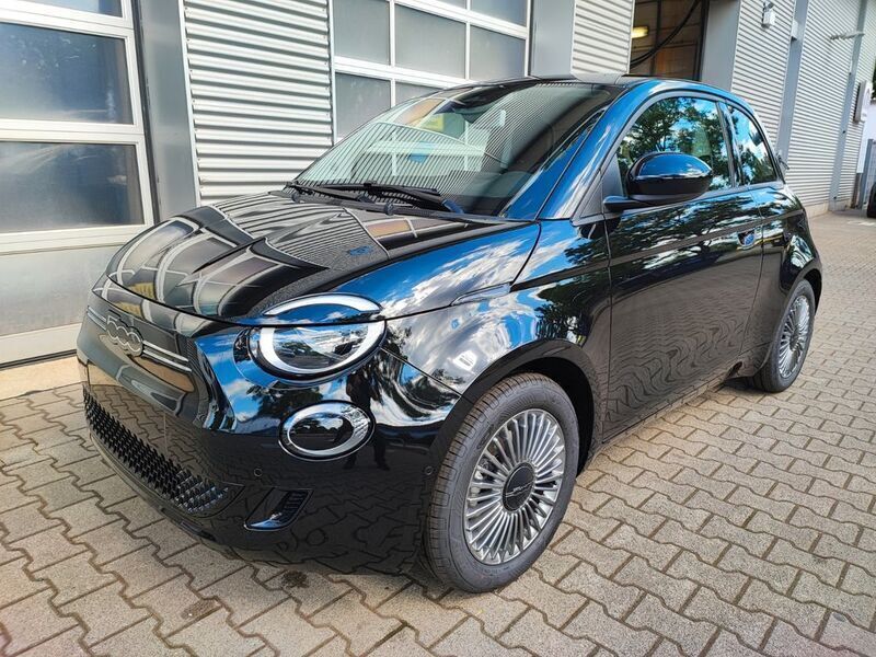 Schwarz Gebraucht 2023 Fiat 500e Limousine | 31.990 € - Bild 1/4