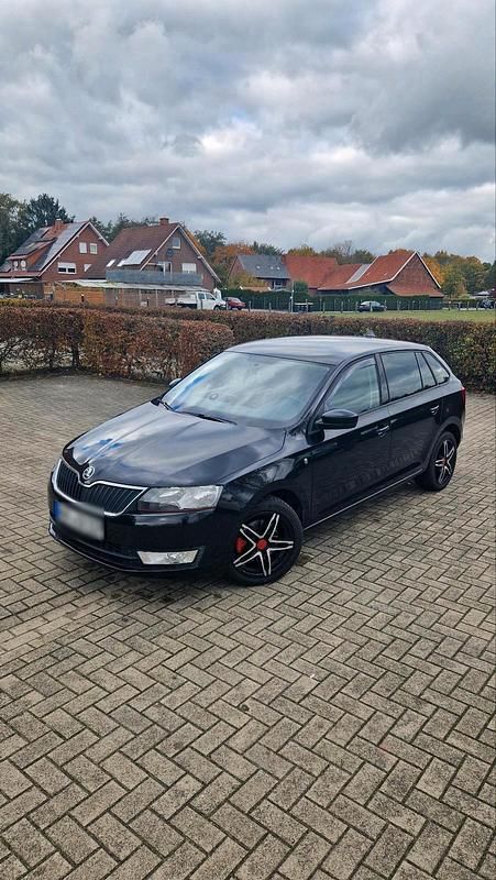 Gebraucht Skoda Rapid 122 PS (89 kW) 2014 Schwarz Kleinwagen