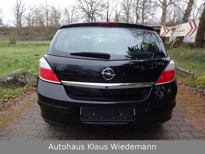 Gebraucht Opel Astra 105 PS (77 kW) 2006 Schwarz Limousine