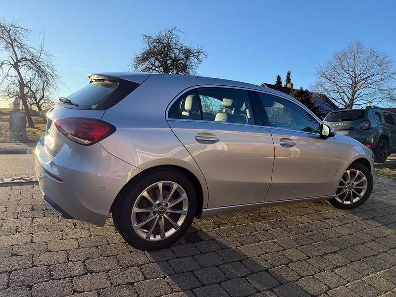 Gebraucht Mercedes A220 190 PS (139 kW) 2019 Silber Limousine