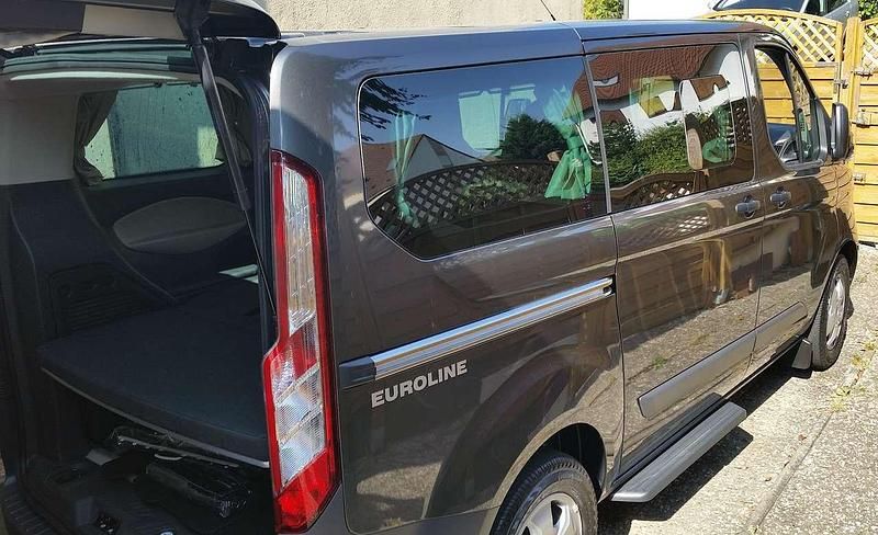 Gebraucht Ford Tourneo 155 PS (114 kW) 2016 Grau Van / Kleinbus