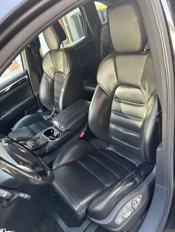 Gebraucht Porsche Cayenne 245 PS (180 kW) 2011 Schwarz SUV