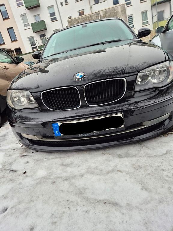 Gebraucht BMW 118 Sport Line 197 PS (144 kW) 2008 Schwarz Kleinwagen