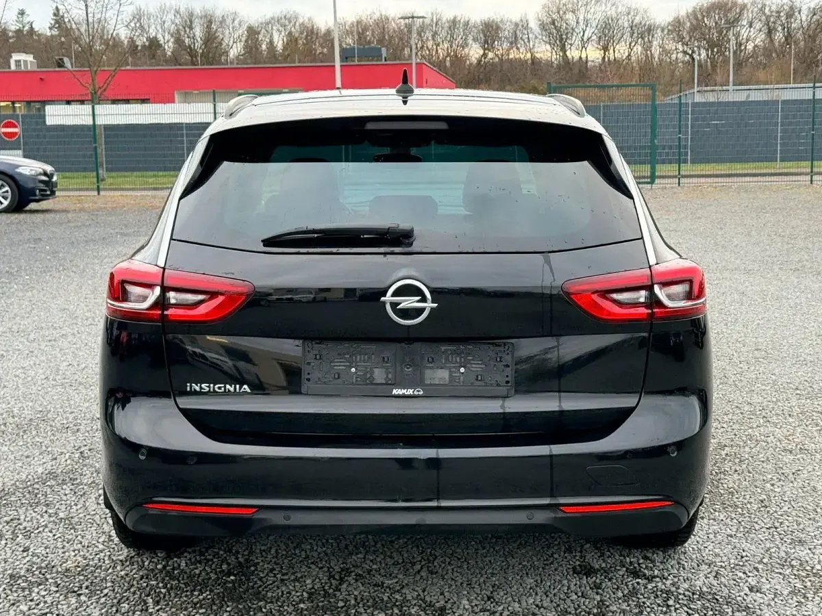 Gebraucht Opel Insignia Edition 165 PS (121 kW) 2019 Schwarz Kombi