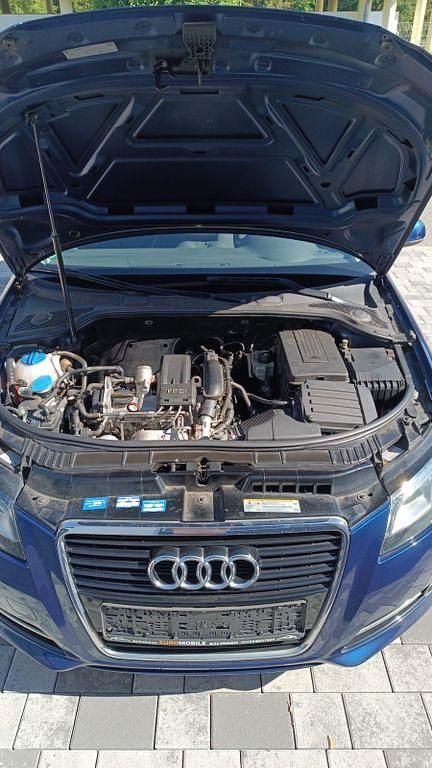 Gebraucht Audi A3 Ambiente 105 PS (77 kW) 2012 Blau Limousine