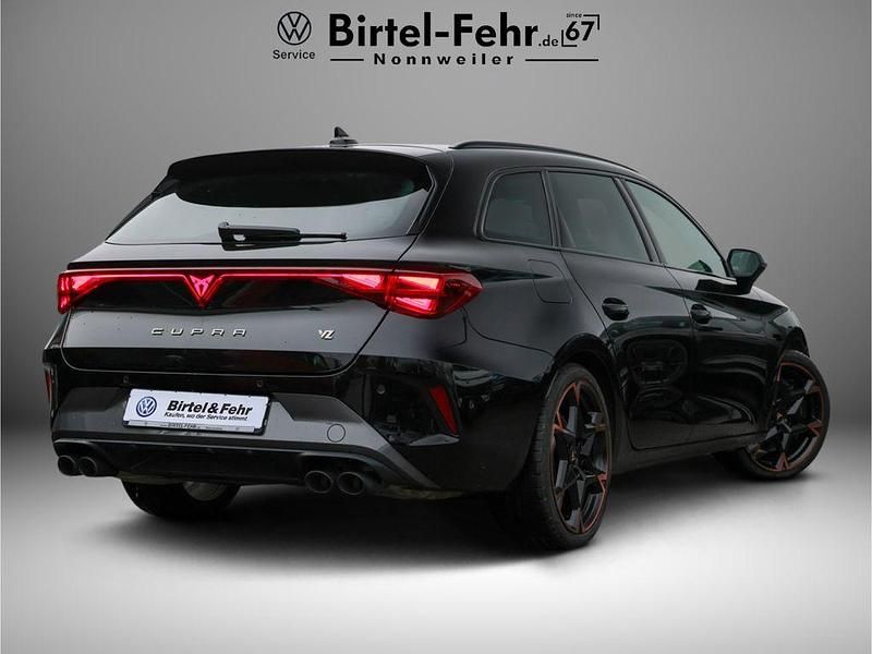 Gebraucht Cupra Leon VZ 333 PS (244 kW) 2025 Schwarz Kombi