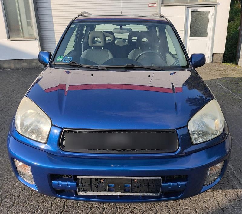Blau Gebraucht 2002 Toyota RAV4 SUV | 4.550 € (Fairer Preis) - Bild 1/4