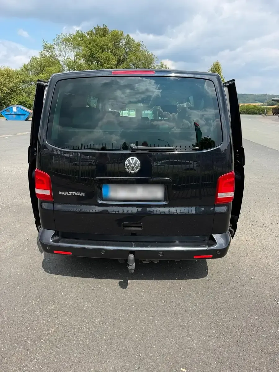 Gebraucht VW Multivan Highline 180 PS (132 kW) 2011 Schwarz Van / Kleinbus