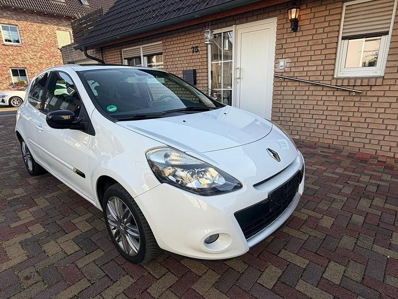 Gebraucht Renault Clio II 101 PS (74 kW) 2010 Weiß Kleinwagen