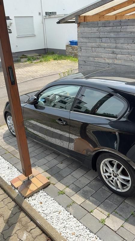Second-hand BMW 118 143 CP (105 kW) 2007 Negru Hatchback