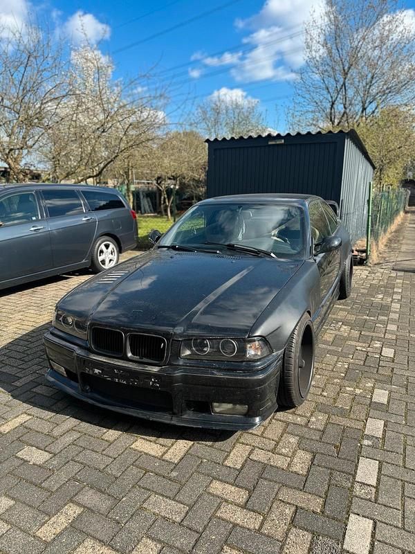 Gebraucht BMW 325 220 PS (161 kW) 1993 Coupé