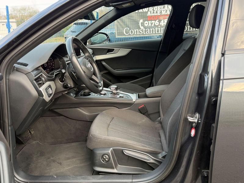 Gebraucht Audi A4 Ambiente 150 PS (110 kW) 2019 Grau Kombi