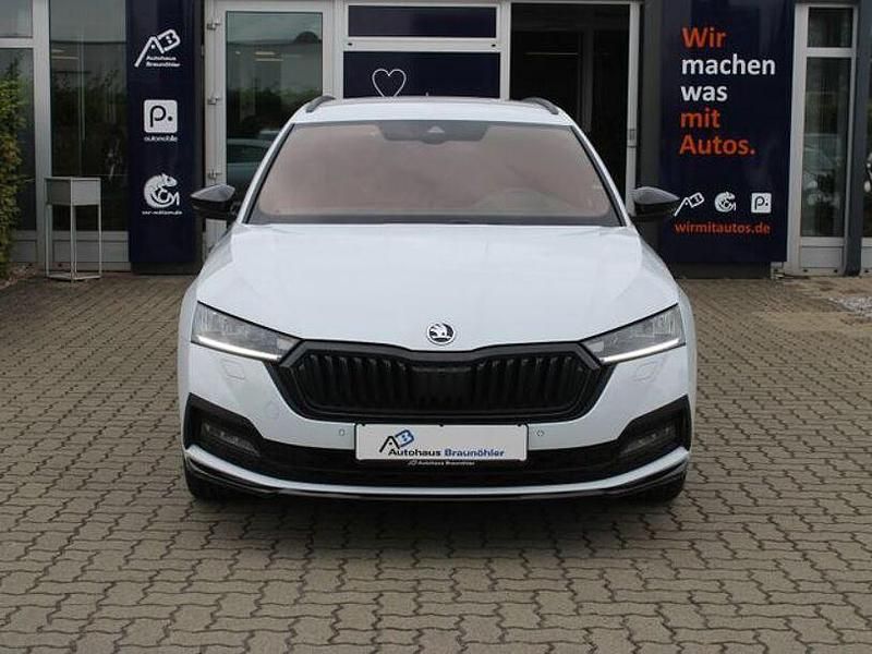 Moon white Gebraucht 2022 Skoda Octavia SportLine Kombi | 22.650 € (Fairer Preis) - Bild 1/4