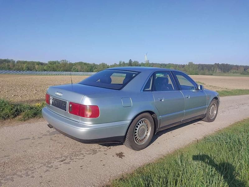 Gebraucht Audi A8 174 PS (127 kW) 1995 Blau Limousine