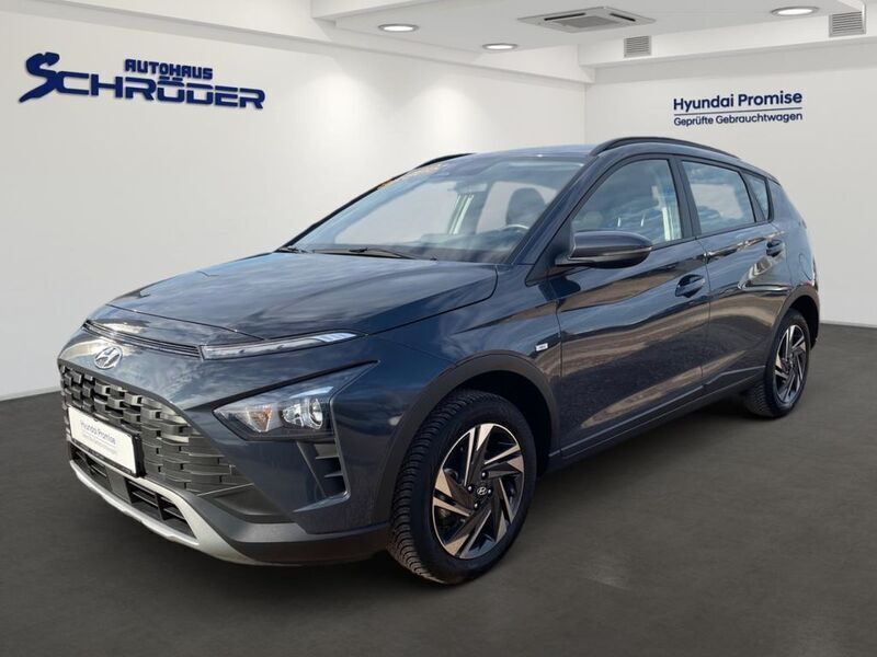 Grau Gebraucht 2023 Hyundai Bayon Select SUV | 20.990 € (Guter Preis) - Bild 1/4