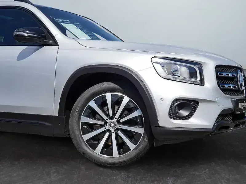 Second-hand Mercedes GLB200 Progressive 150 CP (110 kW) 2022 Argintiu SUV