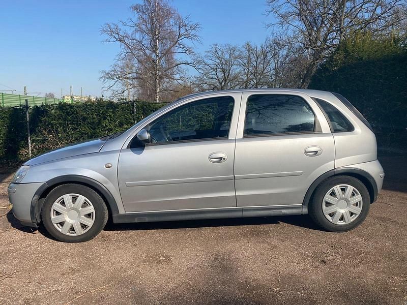 Gebraucht Opel Corsa 60 PS (44 kW) 2005 Silber Kleinwagen