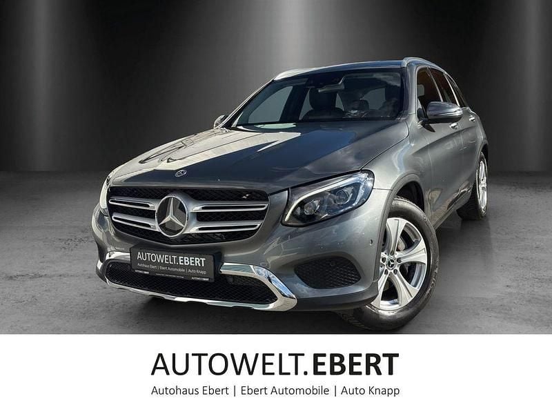 Lack selenitgrau Gebraucht 2017 Mercedes GLC220 SUV | 27.690 € (Guter Preis) - Bild 1/4