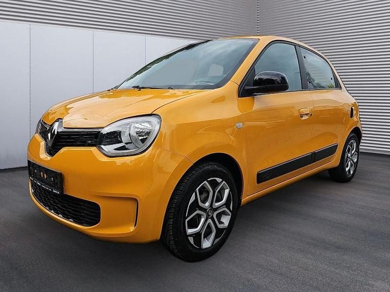 Gebraucht Renault Twingo Equilibre 65 PS (47 kW) 2024 Gelb Kleinwagen