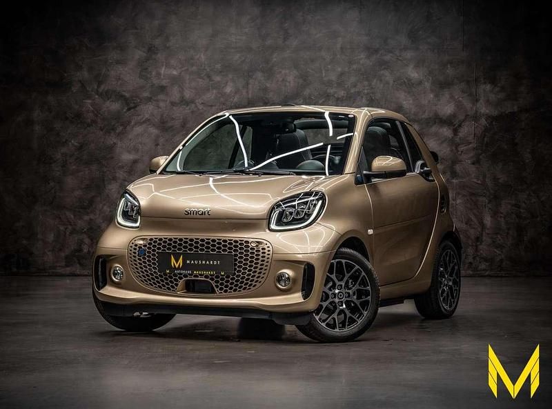 Gold beige (metallic) Gebraucht 2023 Smart ForTwo Electric Drive Prime Cabrio | 27.777 € - Bild 1/4
