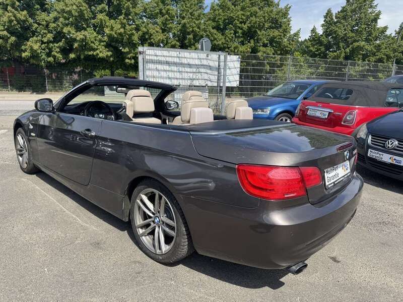 Grau Gebraucht 2010 BMW 320 Cabriolet Cabrio | 9.499 € (Guter Preis) - Bild 1/4