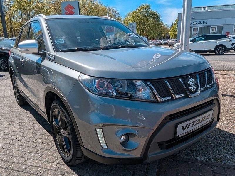 Gebraucht Suzuki Vitara 140 PS (102 kW) 2017 Grau SUV
