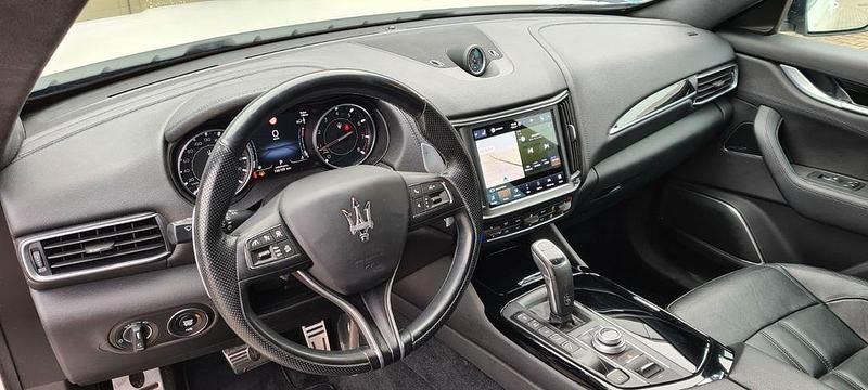 Gebraucht Maserati Levante 430 PS (316 kW) 2021 Weiß SUV