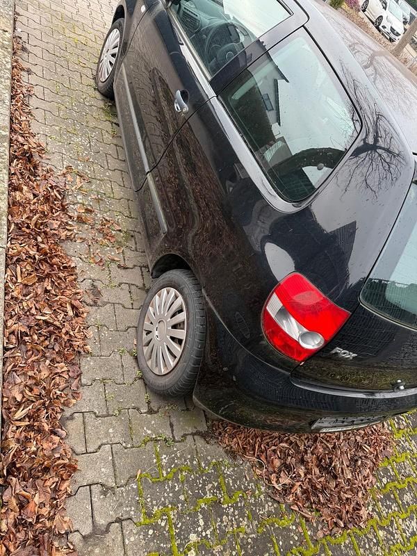 Gebraucht VW Fox 55 PS (40 kW) 2005 Schwarz Kleinwagen