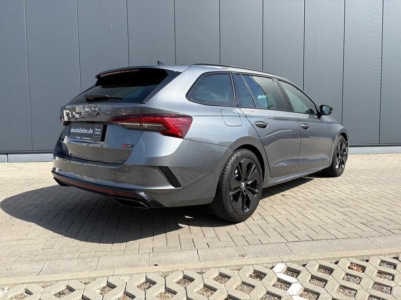 Gebraucht Skoda Octavia RS 265 PS (194 kW) 2024 Graphitegrau metallic Kombi