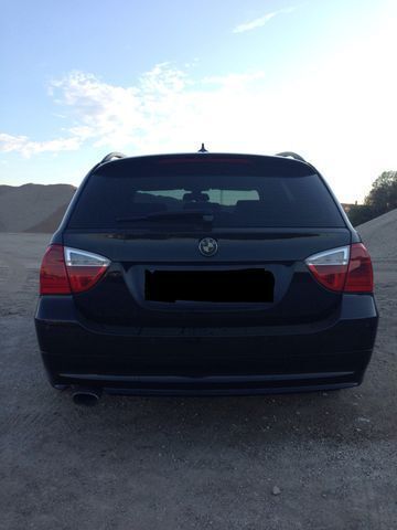 Gebraucht BMW 320 163 PS (119 kW) 2007 Schwarz Kombi