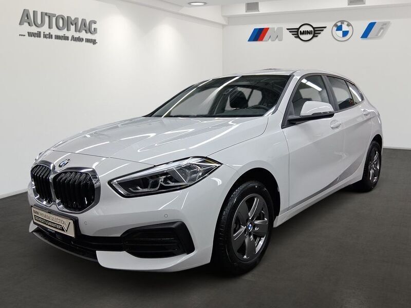Alpinweiß uni Gebraucht 2024 BMW 118 Advantage Kleinwagen | 22.950 € (Superpreis) - Bild 1/4