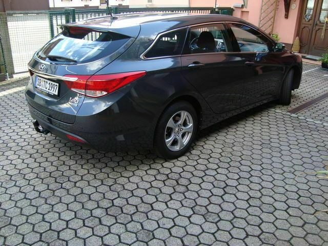 Gebraucht Hyundai i40 185 PS (136 kW) 2012 Grau metallic Kombi