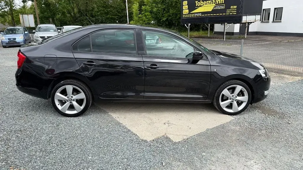 Gebraucht Skoda Rapid 105 PS (77 kW) 2013 Schwarz Kleinwagen