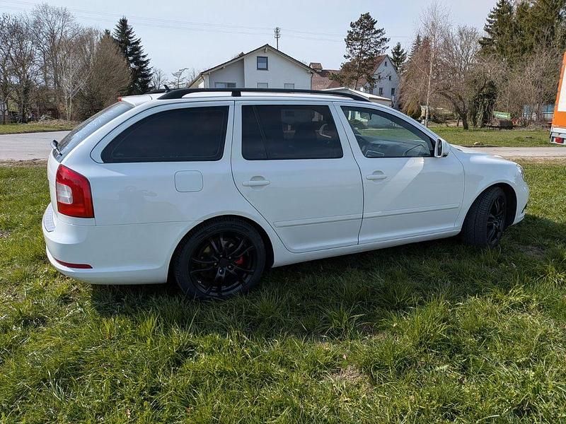 Gebraucht Skoda Octavia RS 200 PS (147 kW) 2011 Weiß Kombi