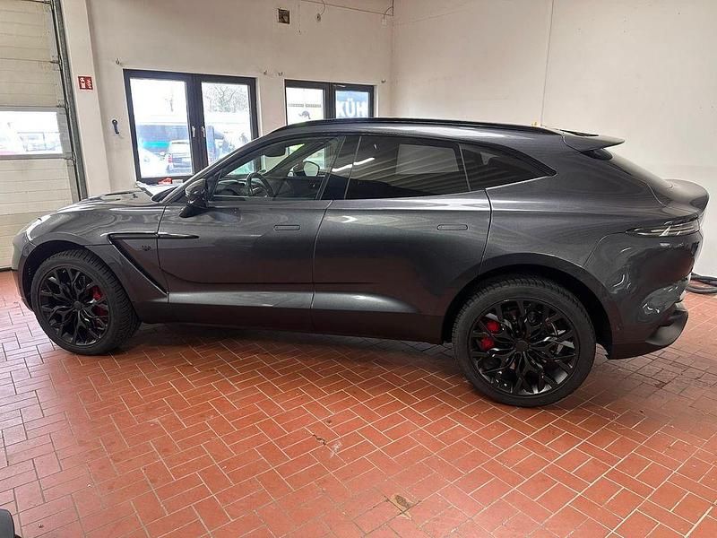 Gebraucht Aston Martin DBX 551 PS (405 kW) 2021 Grau SUV