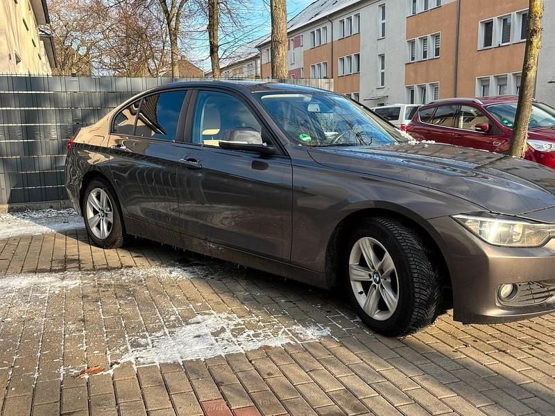 Gebraucht BMW 318 2013 Limousine