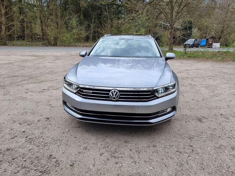 Gebraucht VW Passat Highline 190 PS (139 kW) 2018 Grau Kombi