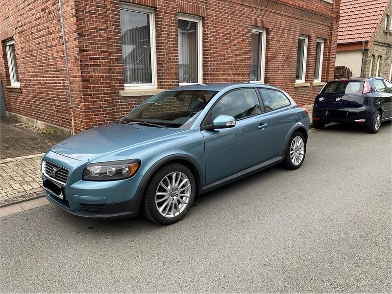 Blau Gebraucht 2009 Volvo C30 Kleinwagen | 2.500 € (Fairer Preis) - Bild 1/4