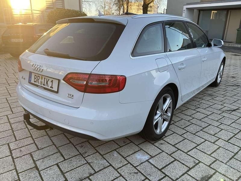 Gebraucht Audi A4 Ambition 177 PS (130 kW) 2014 Weiß Kombi
