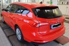 Gebraucht Ford Focus 125 PS (91 kW) 2022 Rot Limousine