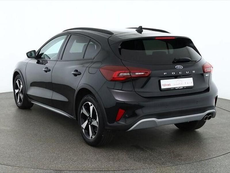 Gebraucht Ford Focus Active 125 PS (91 kW) 2023 Schwarz Limousine