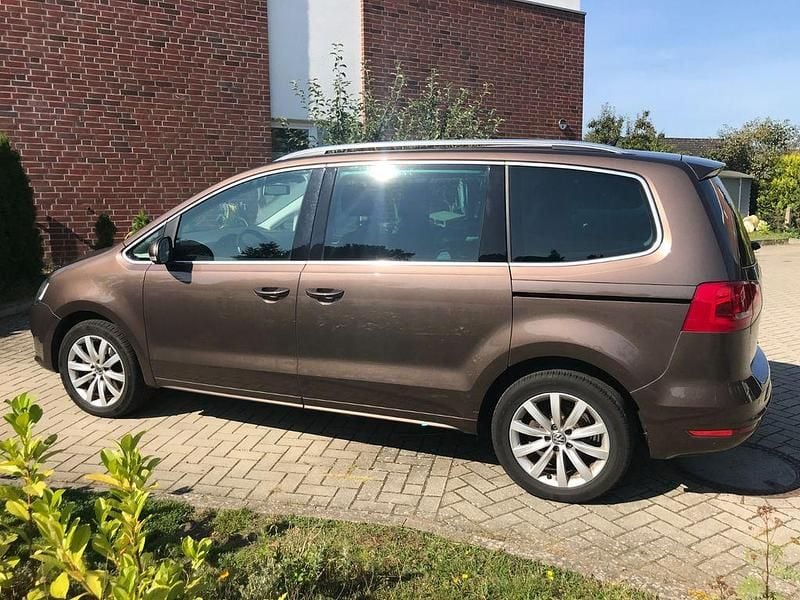 Gebraucht VW Sharan Highline 200 PS (147 kW) 2011 Braun Van / Kleinbus