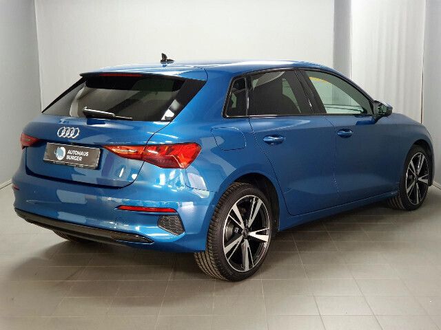 Gebraucht Audi A3 Sportback Advanced Plus 116 PS (85 kW) 2022 Blau Kleinwagen