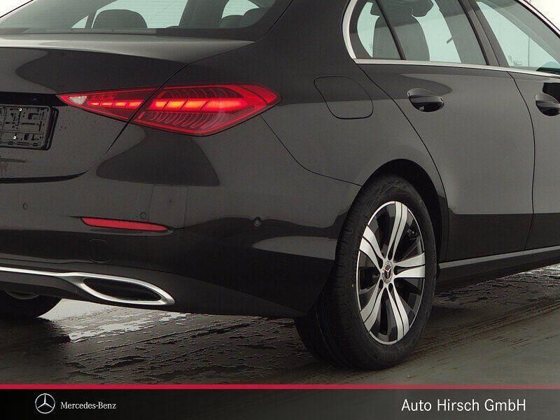 Gebraucht Mercedes C220 Avantgarde 200 PS (147 kW) 2022 Obsidianschwarz Limousine