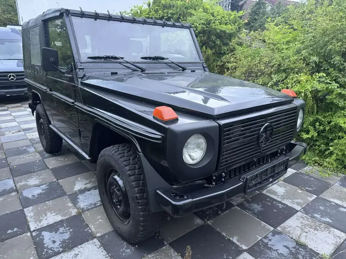 Gebraucht Mercedes G250 94 PS (69 kW) 1992 Schwarz SUV
