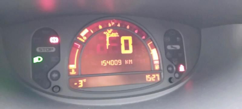 Gebraucht Renault Modus 75 PS (55 kW) 2005 Grün Van / Kleinbus