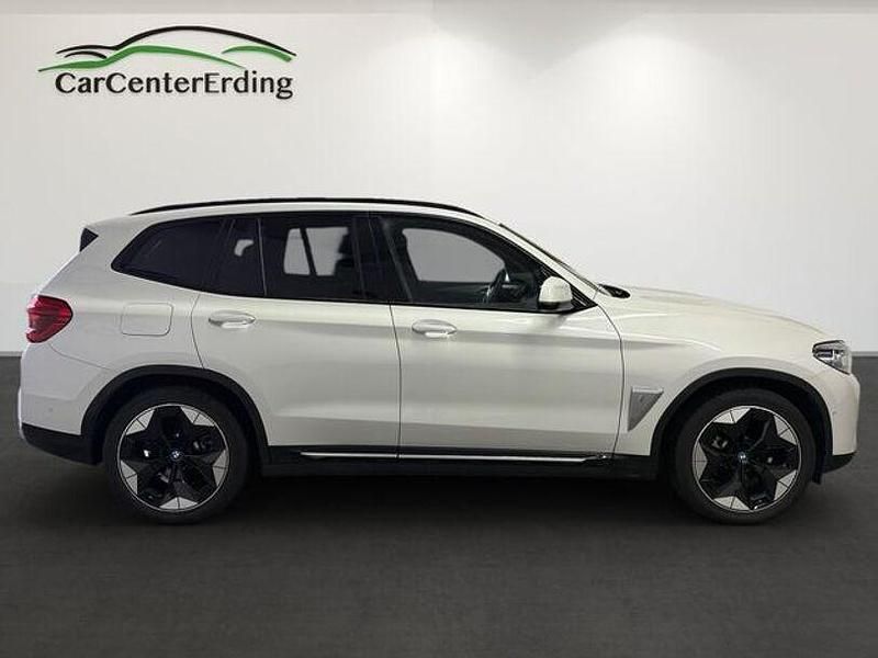 Gebraucht BMW iX3 Impressive 210 kW (286 PS) 2021 Weiß SUV